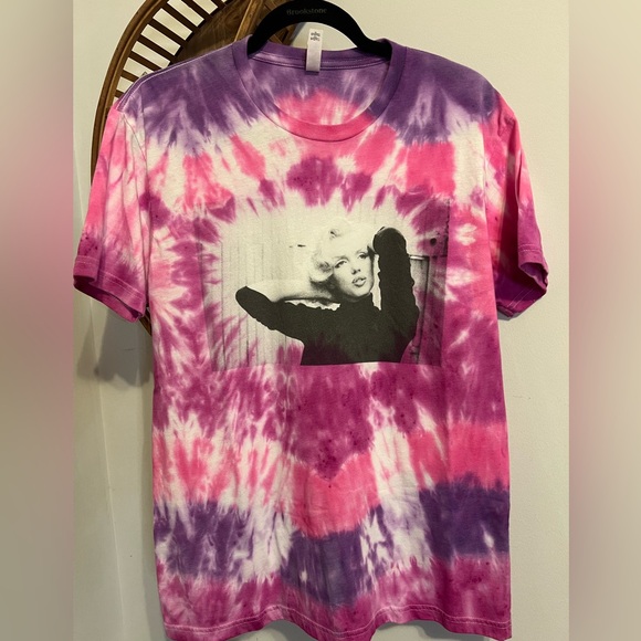 ✨💕Marilyn Monroe Tie Dye T-shirt Size Medium💕✨ - Picture 2 of 5